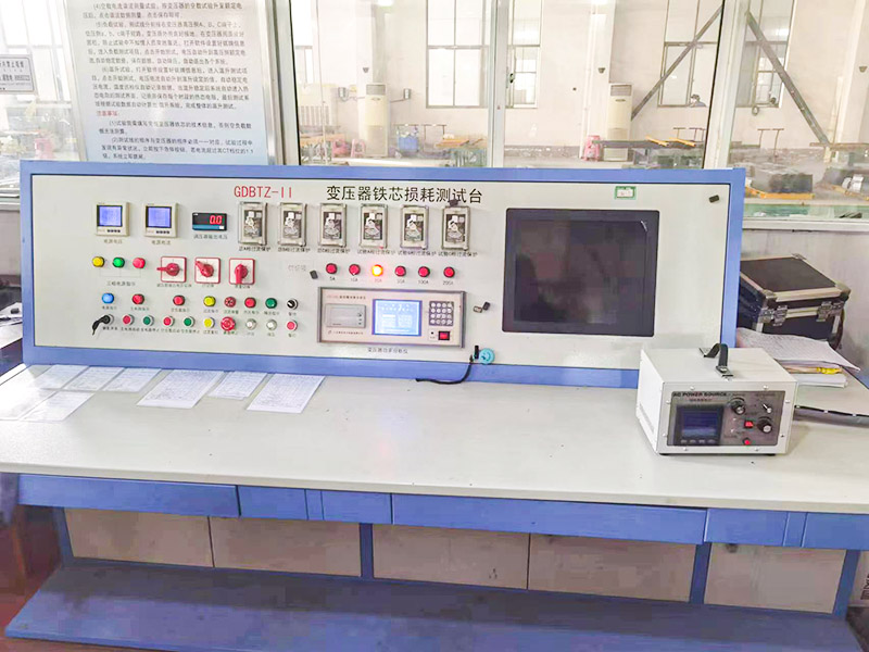 ม้านั่งทดสอบประสิทธิภาพที่ครอบคลุมของ Iron Core